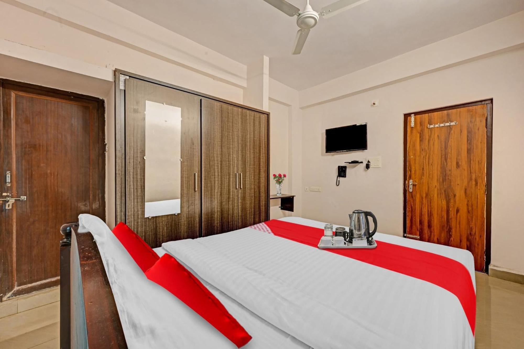 Hotel O Coastal Inn Luxury Service Apartments Kākināda Exteriör bild