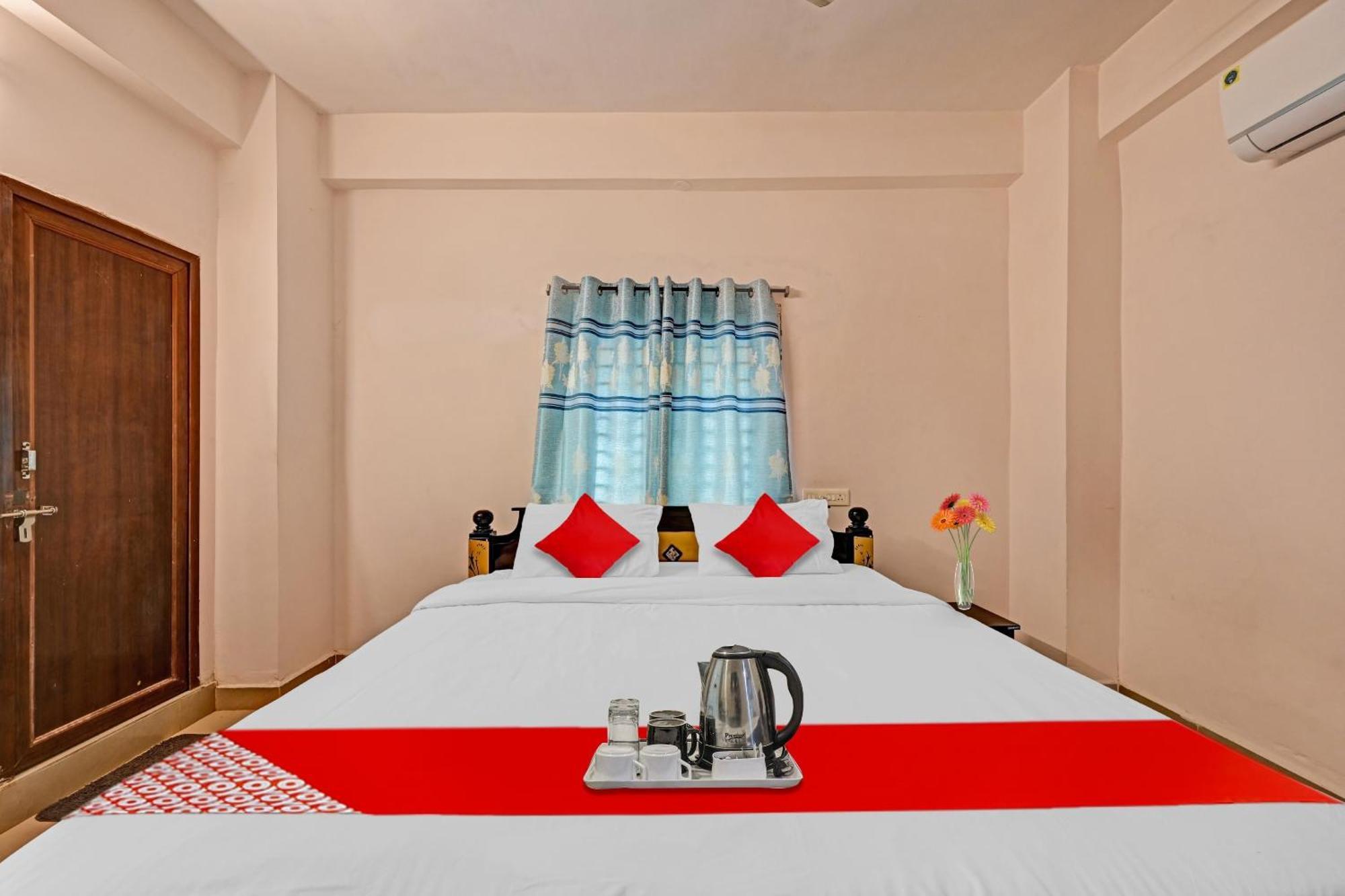 Hotel O Coastal Inn Luxury Service Apartments Kākināda Exteriör bild
